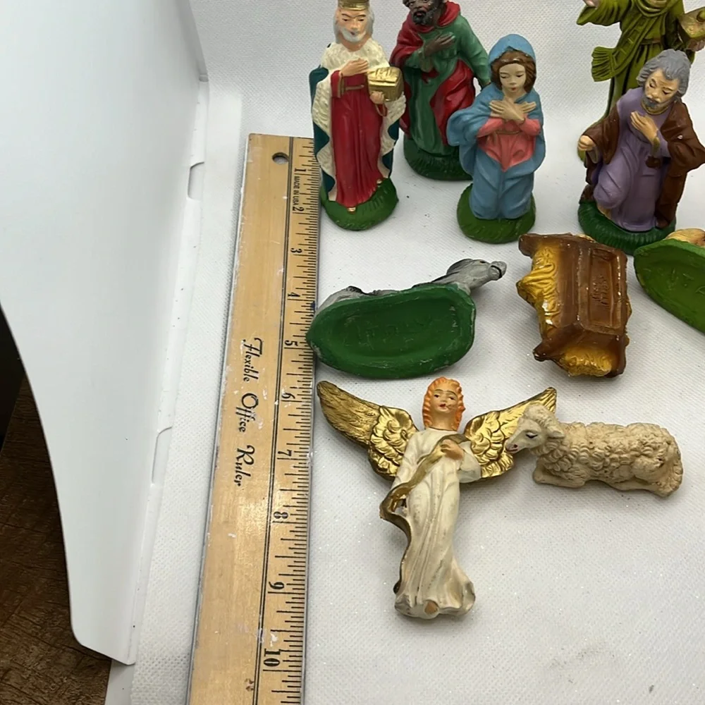 Vintage Italy Nativity Set 12 Piece chalkware holiday baby Jesus manger Christma